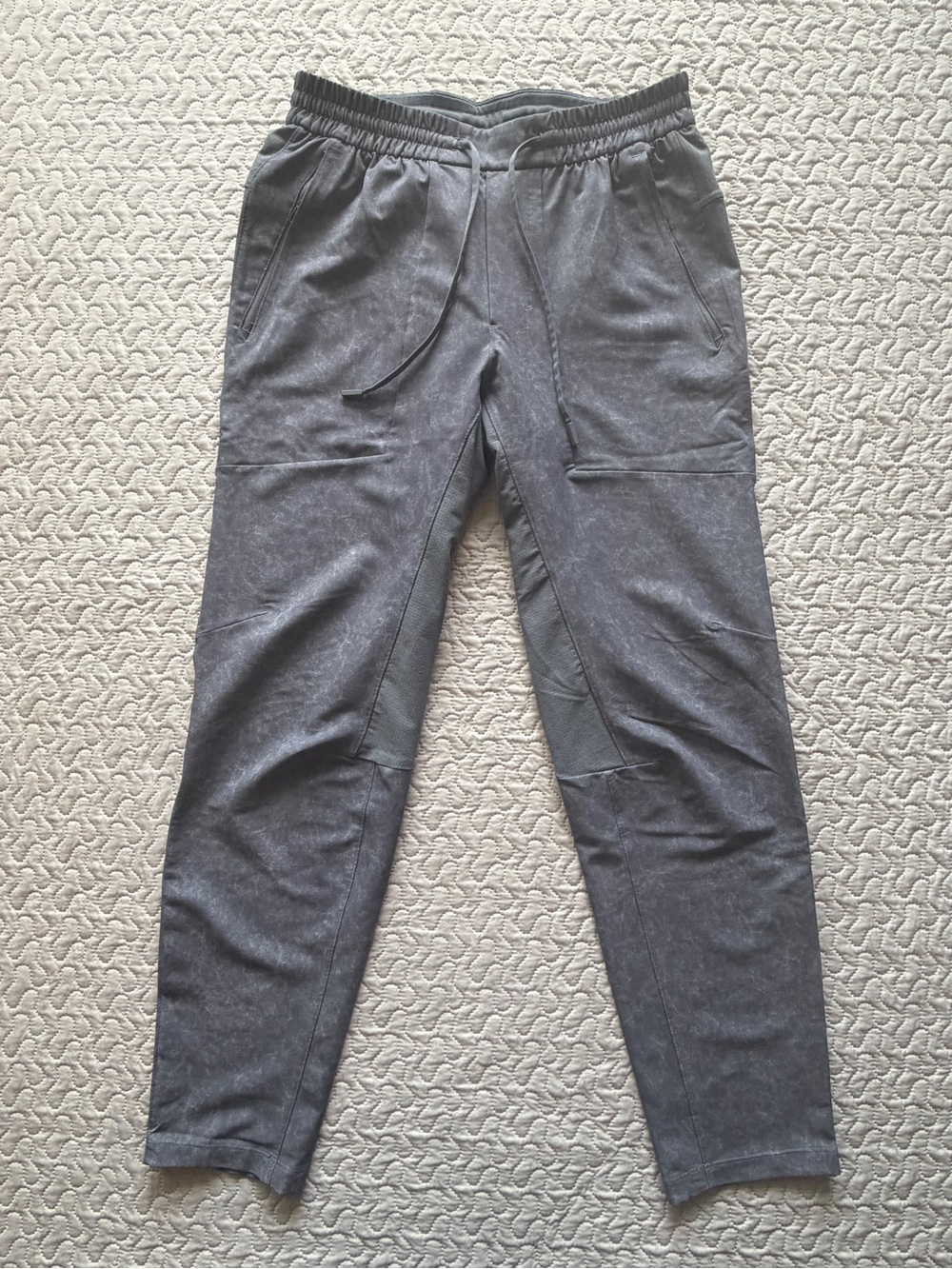 Lululemon Men’s Medium Gray Technical Pants Drawstring Snap Hem 29”